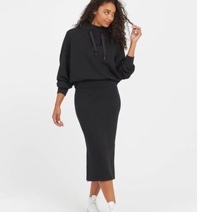 NWT Spanx Spacer Skirt